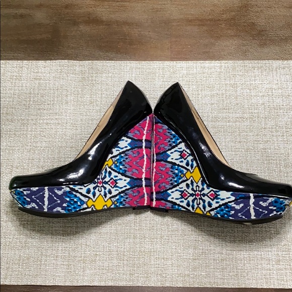 Steve Madden round toe black w/multicolor platform - Picture 3 of 11